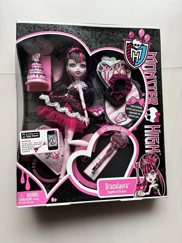 Monster High Draculaura Sweet 1600 First Wave Birthday Doll 2011 *Box Damage* 💗