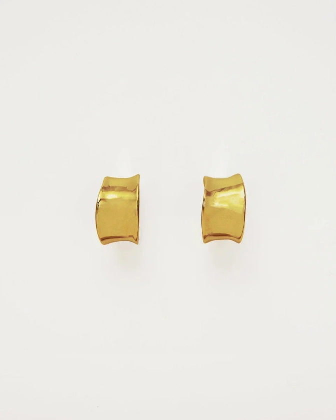 Chunky Flowy Hoop Earrings in Gold | En Route Jewelry | En Route Jewelry