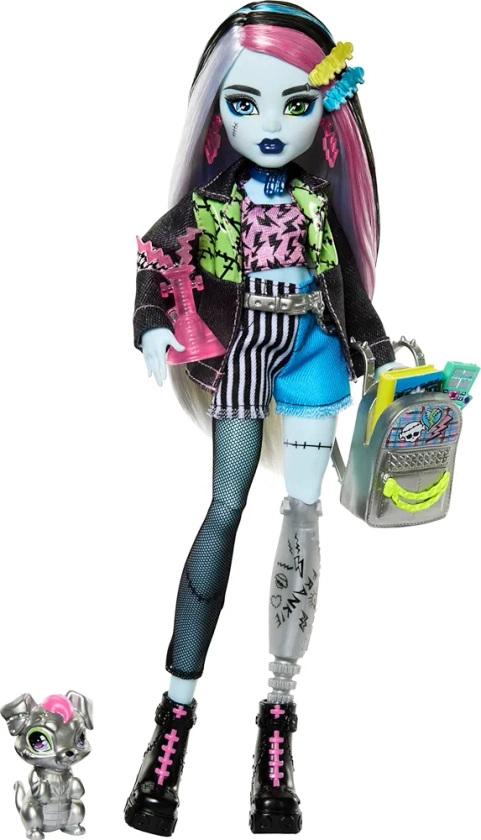 Monster High Poupée Frankie Stein Poupée habillée d’une veste et d’un short en denim, comprend son chien Watzie et des accessoires comme un sac à dos, un en-cas et un carnet, HXH73