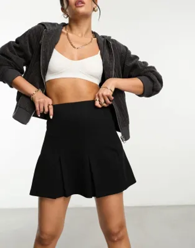 ASOS DESIGN - Mini-jupe plissée en sergé - Noir