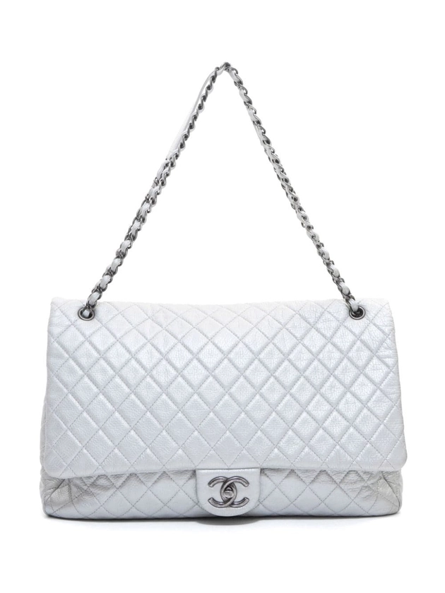 CHANEL Pre-Owned 2017 diamond-quilted Leather Shoulder Bag | Silver | FARFETCH UK