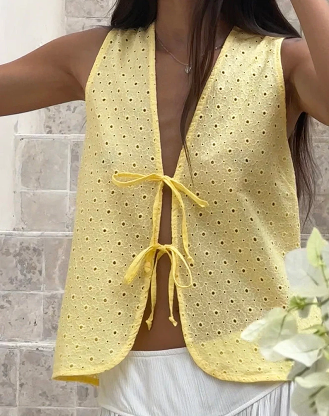 Kayve Tie Front Top in Broderie Yellow