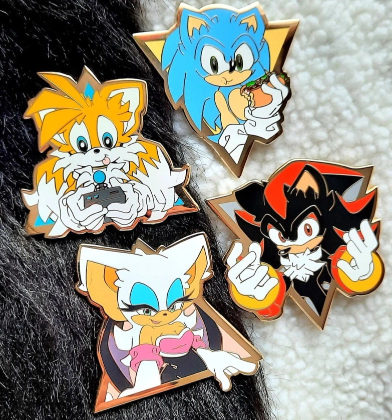 Hedgehog Friends Triangle Pins, Bat pin, Fox pin, Video game pin, Nostalgic pin, Pin collector, Enamel pin gifts, Video game gifts