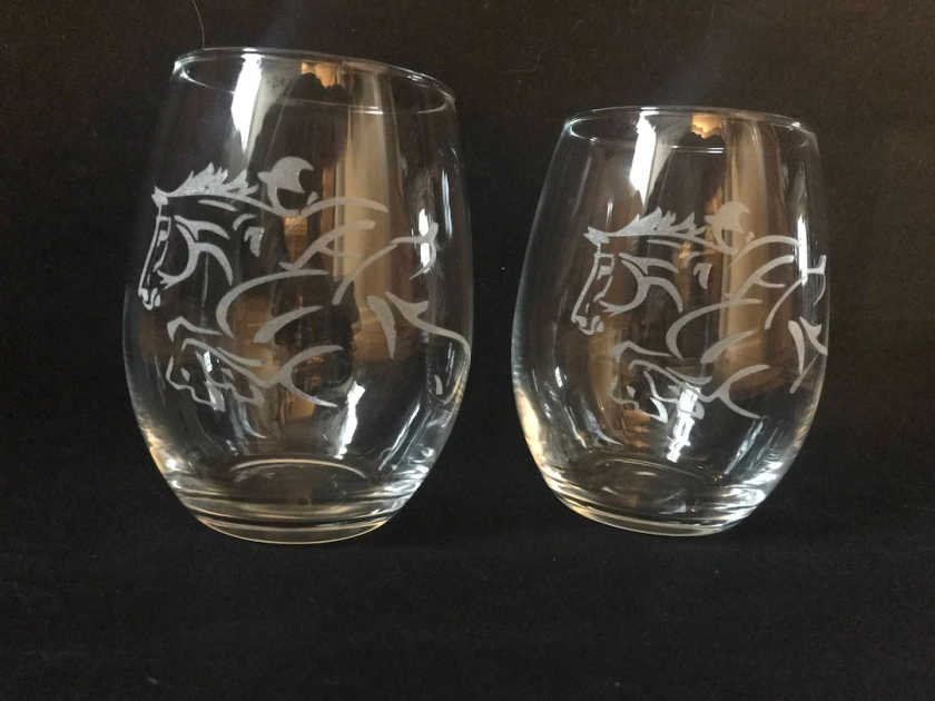 Horse Wine Glass! 2 Beautiful jumper design engraved glasses in either regular or stemless! Etched glassware!