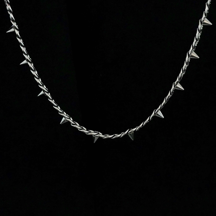 Spike Choker