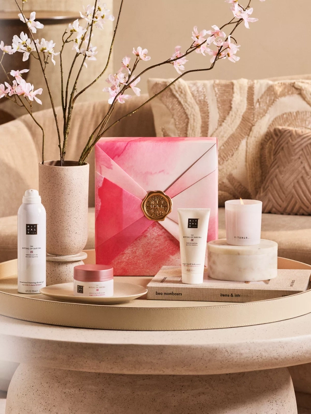 The Ritual of Sakura - Medium Gift Set 2023