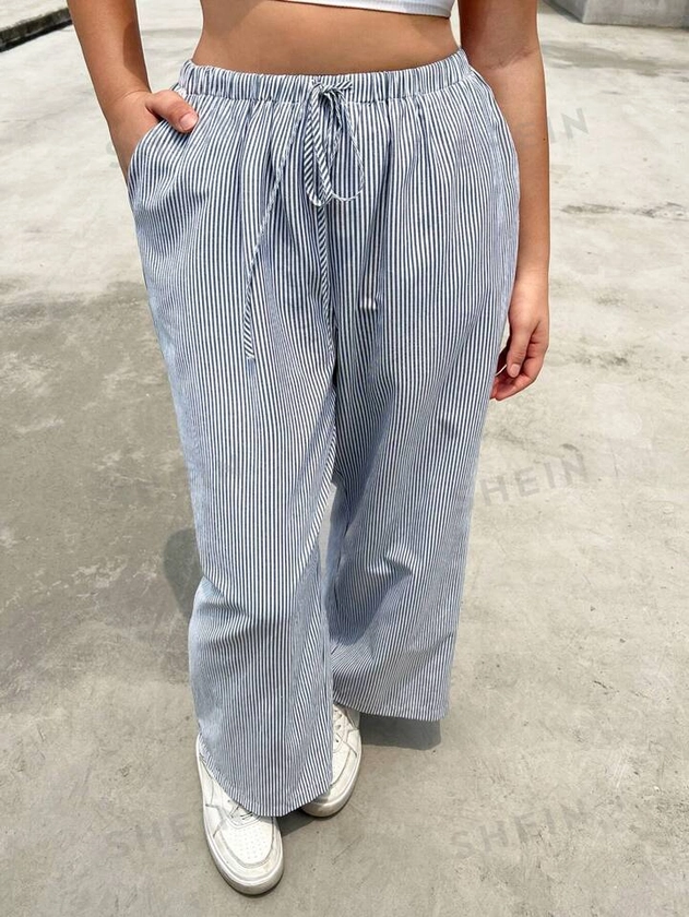 SHEIN EZwear Pantalon décontracté d'été à rayures verticales bleu foncé et blanc pour femmes de grande taille et ample