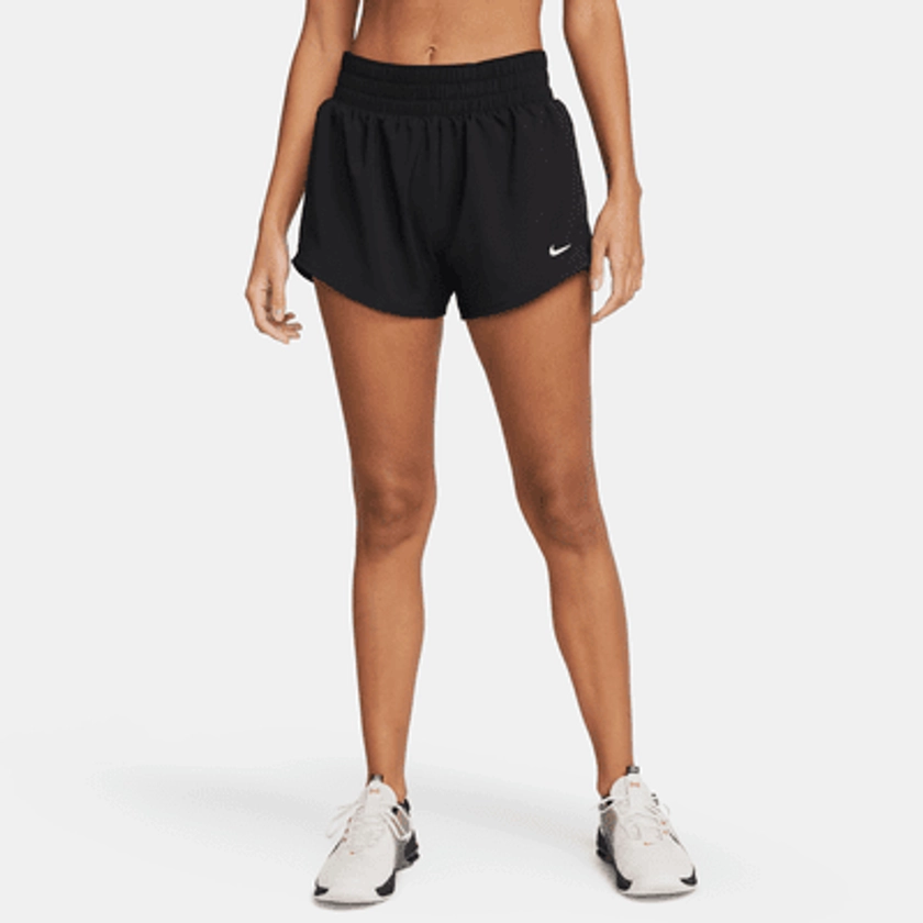 Short doublé à taille mi-basse 8 cm Dri-FIT Nike One pour femme. Nike FR