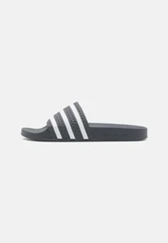 ADILETTE UNISEX - Badslippers - grey six/footwear white/grey six