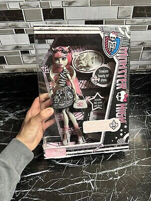 Rochelle Goyle First Wave 2011 New In Box