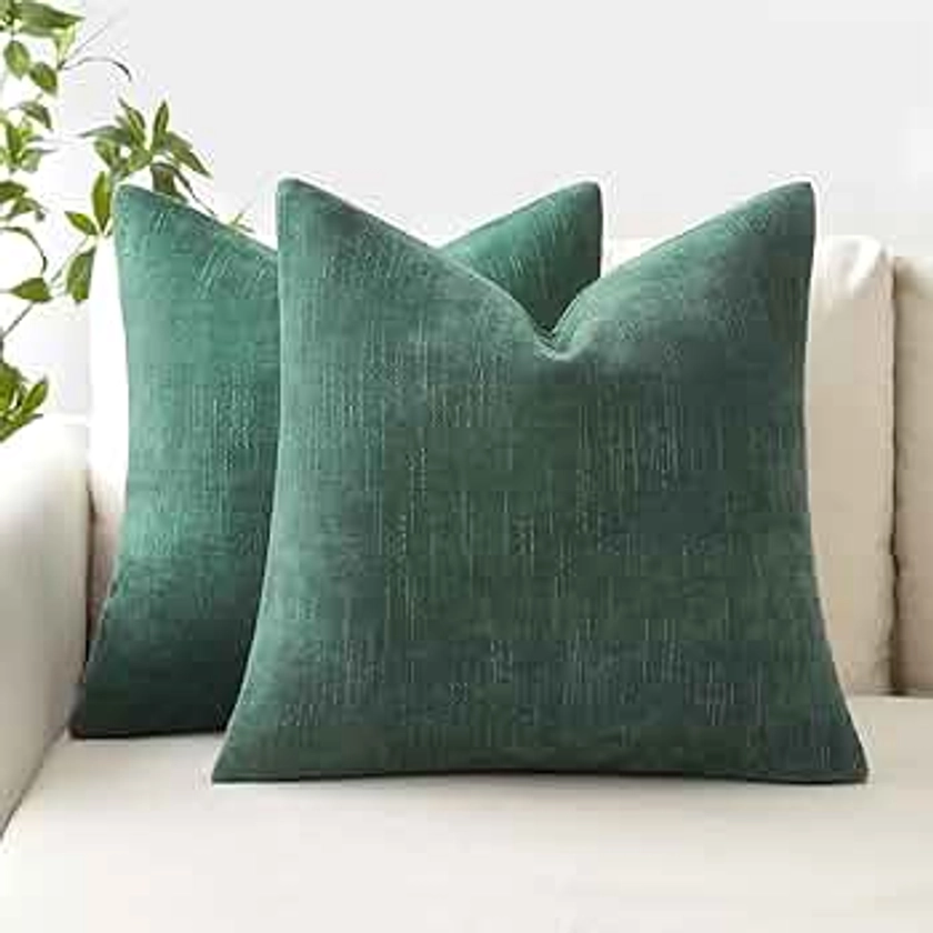 ANRODUO Pack of 2 Christmas Green Soft Textured Decorative Pillow Covers Square Solid Throw Pillow Covers Cozy Chenille Farmhouse Cushion Covers with Zipper for Couch Sofa Bed Living Room 18x18 Inch