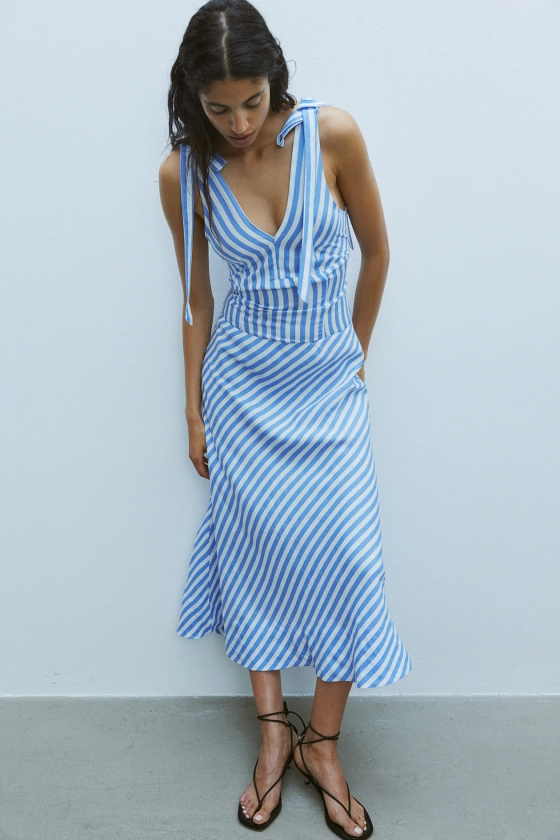 Linen-blend tie-strap dress - V-neck - Sleeveless - Blue/Striped - Ladies | H&M GB