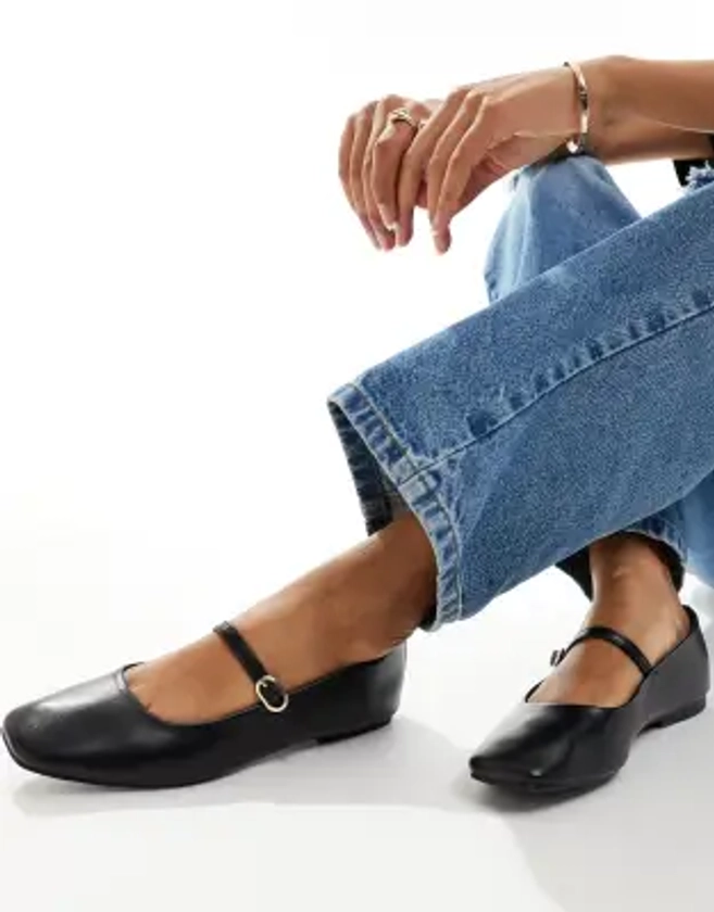 Stradivarius - Ballerines épurées - Noir | ASOS