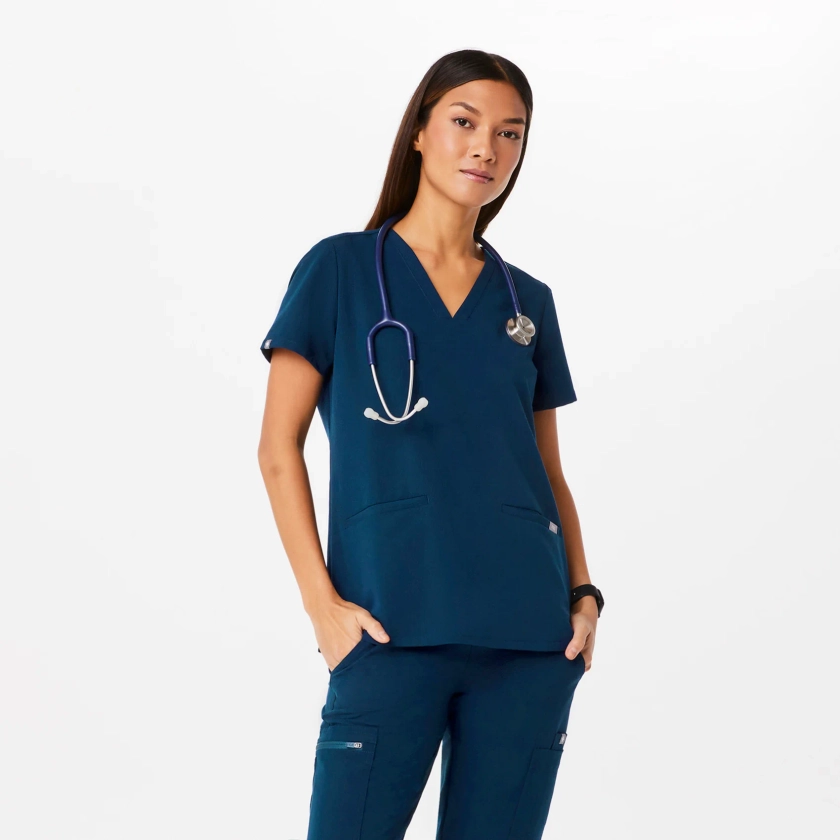 Women's Casma Three-Pocket Scrub Top™ - Deep Reef · FIGS