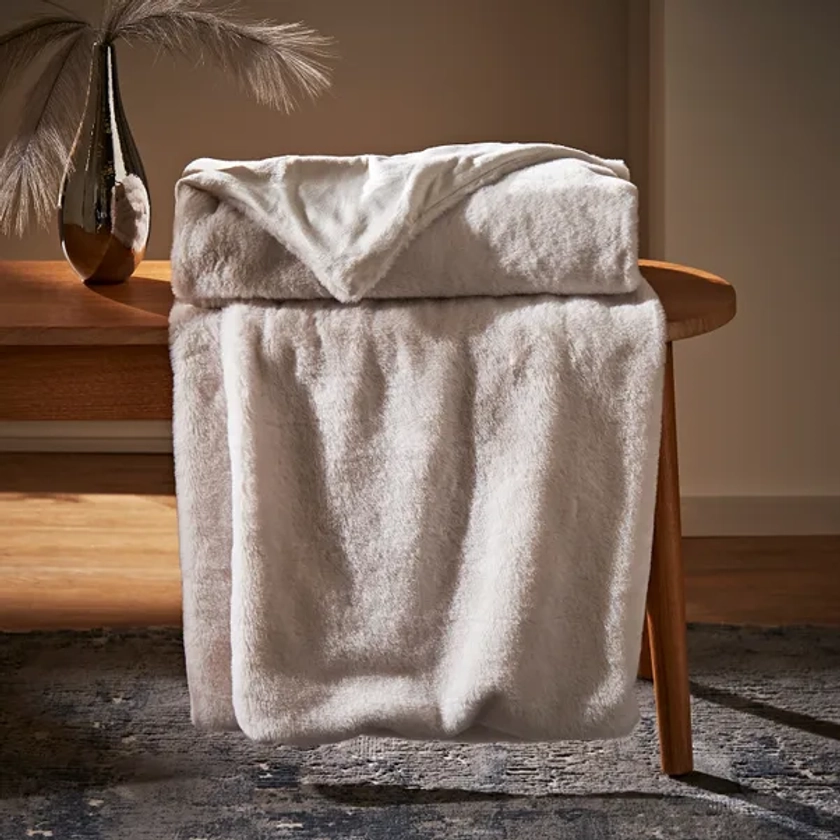 Lenon Plush Throw