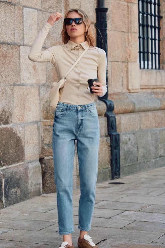 Z1975 MOM FIT JEANS WITH A HIGH WAIST