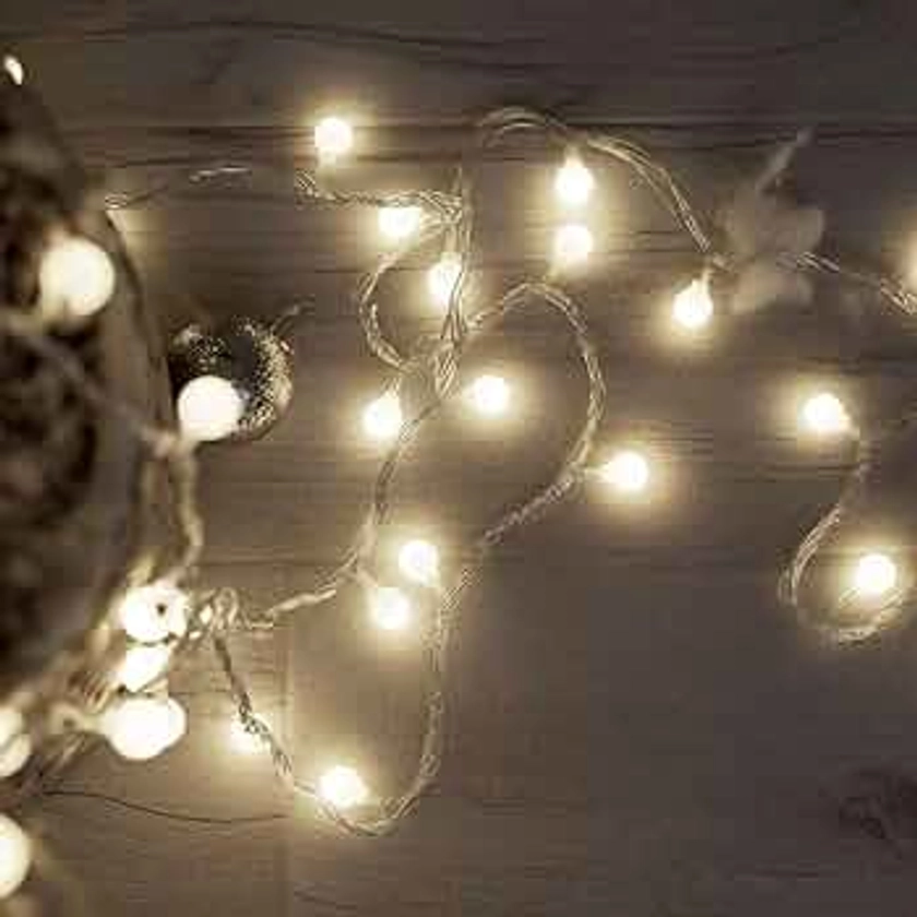 TTLOJ 50 LED Globe String Lights, 25ft/7.6m Indoor/Outdoor Use (Operated by 3xAA, Batteries Not Included), Warm White Light, Enhance Playtime Experience for Party, Christmas, Wedding, Tent