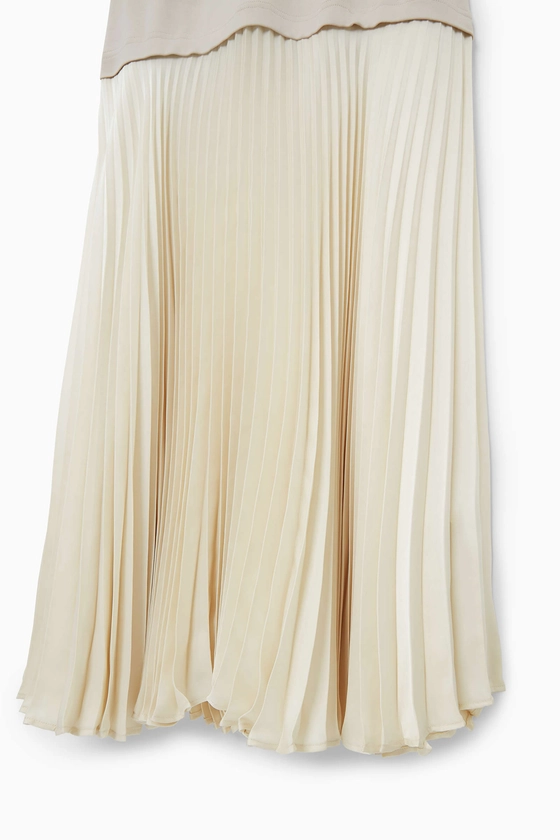 PLEATED-SKIRT T-SHIRT DRESS - Off-white - COS
