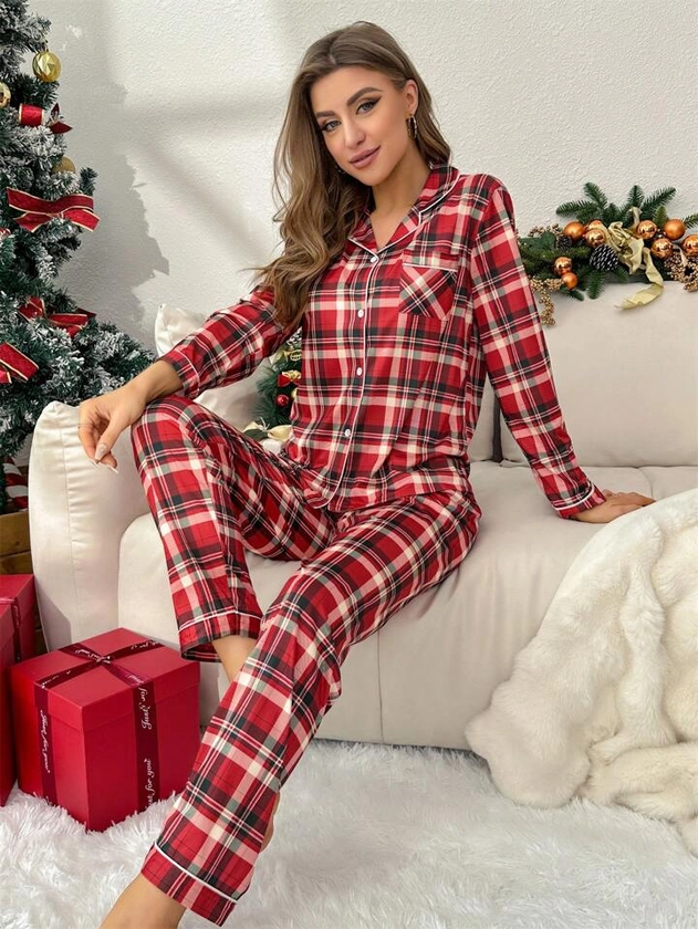 Merry Christmas Plaid Print Contrast Piping PJ Set