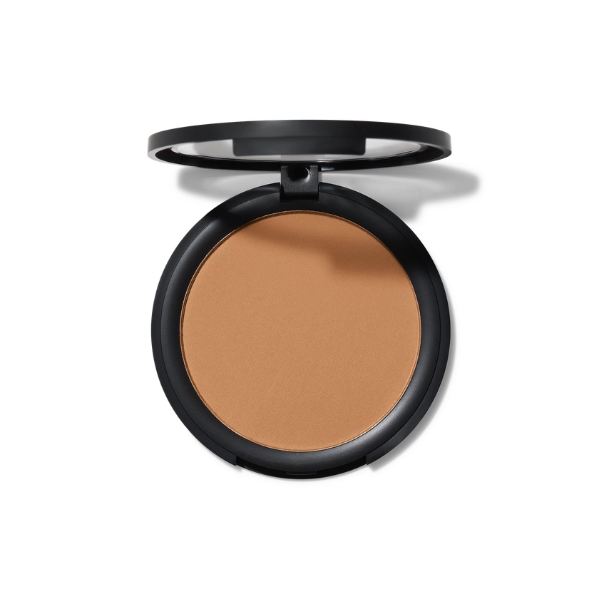 Primer-Infused Matte Bronzer