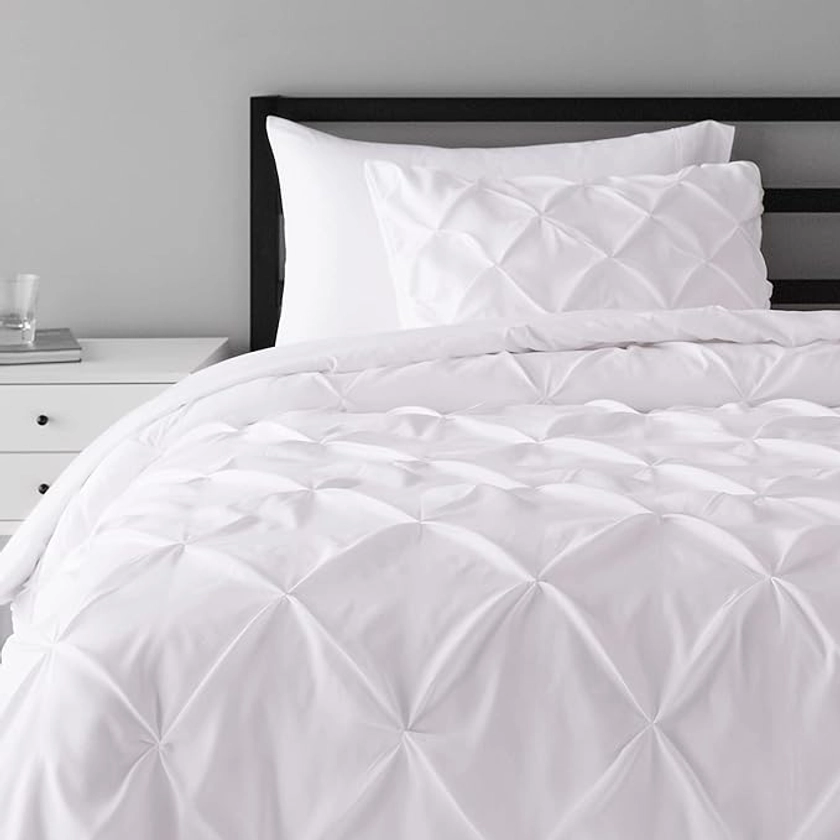Amazon.com: Amazon Basics All-Season Down-Alternative 2 Piece Comforter Bedding Set, Twin/TwinXL, Bright White, Pinch Pleat With Piped Edges : Home & Kitchen