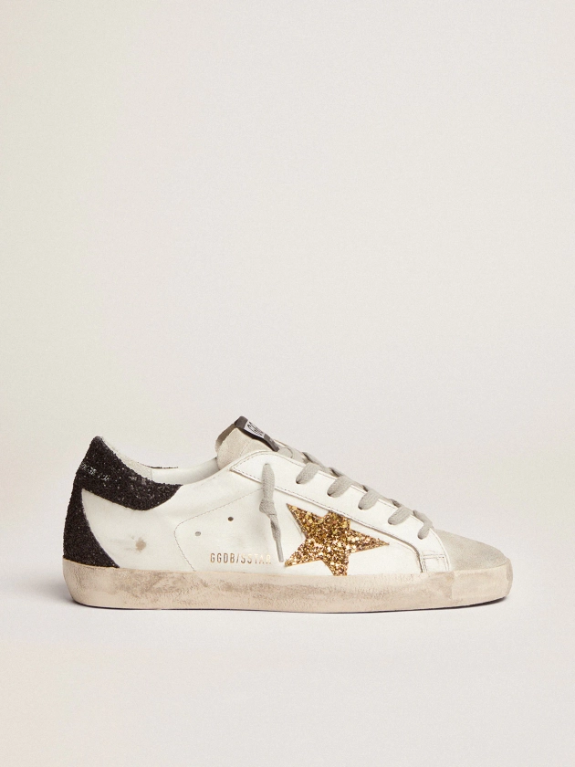 Super-Star LTD femme avec étoile dorée et contrefort à paillettes noires | Golden Goose