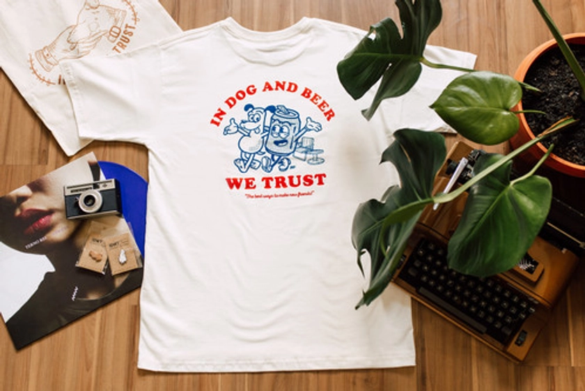 Camiseta | IN DOG & BEER WE TRUST | In Dog We Trust