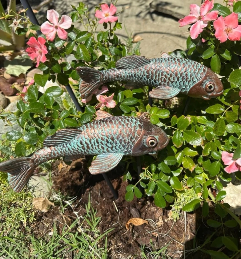 Set of 2 Ceramic Koi Fish Yard Art Decor Garden Sculptures and Statues Garden Fish Art for Outdoors Patio Lawn Pond Home Decoration