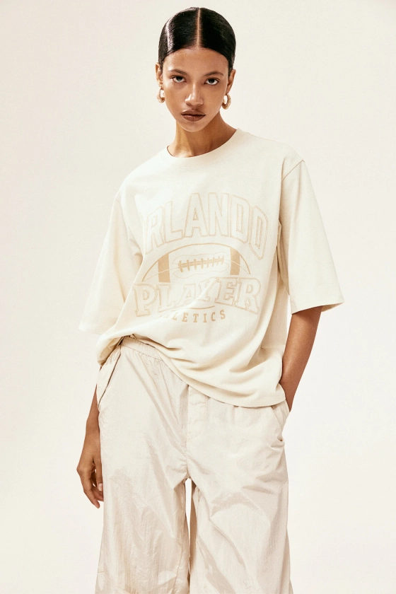 Oversized T-shirt - Round Neck - Short sleeve - Light beige/Orlando - Ladies | H&M CA