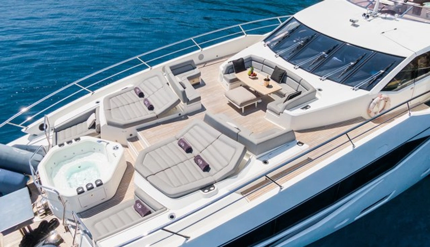 FREEDOM Yacht Charter Price - Sunseeker Luxury Yacht Charter
