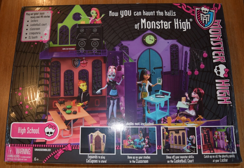 MONSTER HIGH - HIGH SCHOOL - PLAYSET FROM 2012 - NEW IN BOX - NO DOLLS