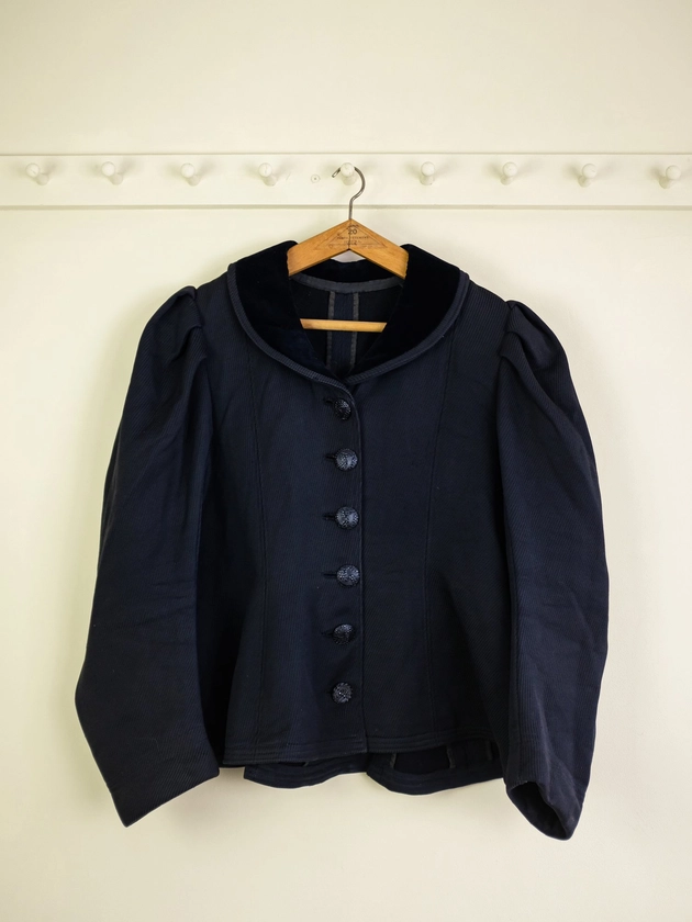 1890s Antique Wool Womens Jacket — SUNLESS