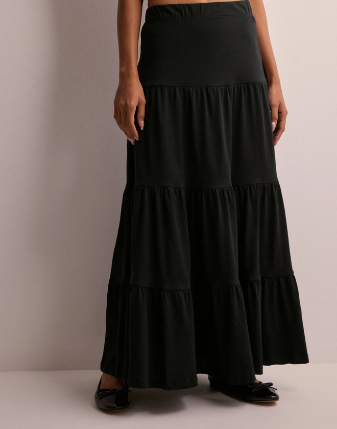 Buy Only ONLMAY LIFE MAXI SKIRT JRS NOOS - Black | Nelly.com