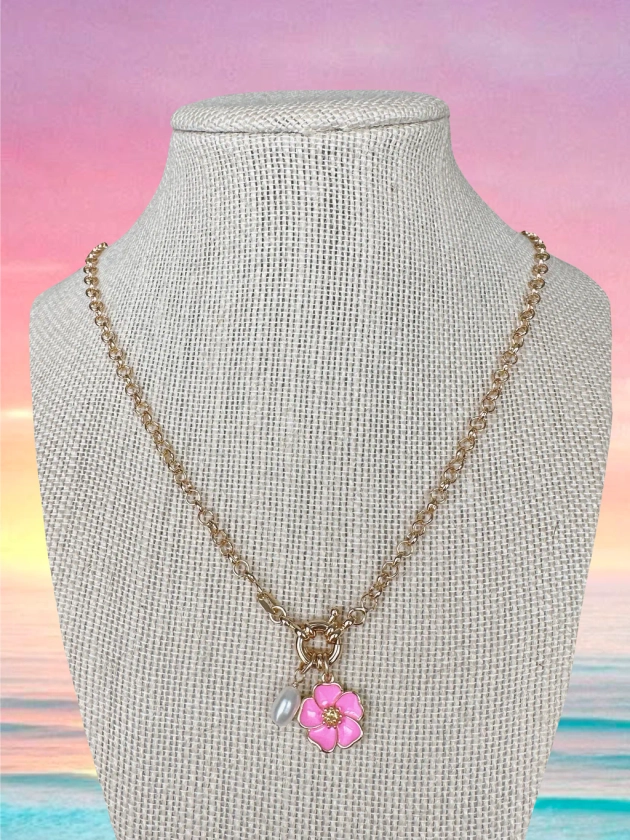 SUMMER GIRL NECKLACE