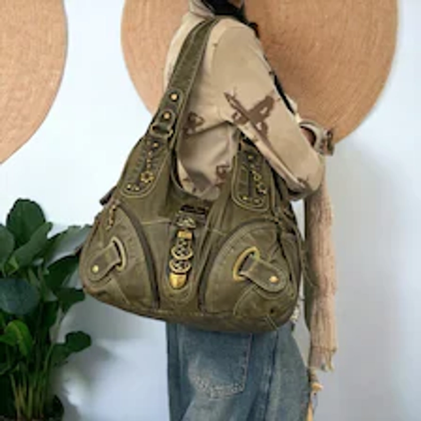 Sac à bandoulière y2k avec bandoulière et breloque fleur - Sac à bandoulière épais y2k, années 2000, réglable, cuir, rétro, vintage, punk, cadeau pour elle