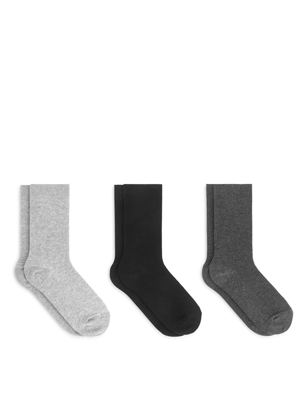 Lot de 3 paires de chaussettes côtelées en coton - Gris clair/Gris/Noir - Socks & Tights - ARKET FR