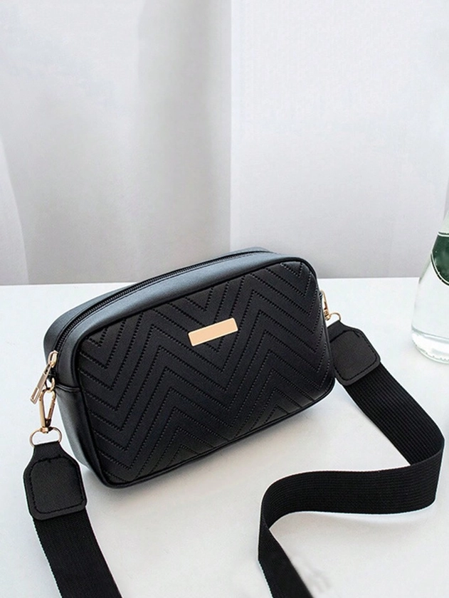 Fashionable Minimalist Crossbody Bag / Shoulder Bag