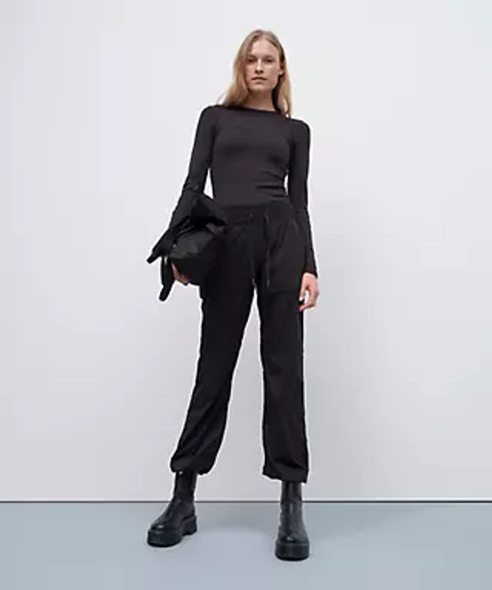 Dance Studio Mid-Rise Pant *Regular