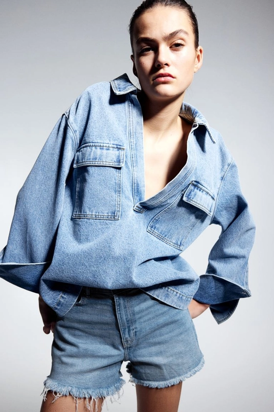 Short en denim avec taille haute - Taille haute - Courte - Bleu denim clair - FEMME | H&M FR