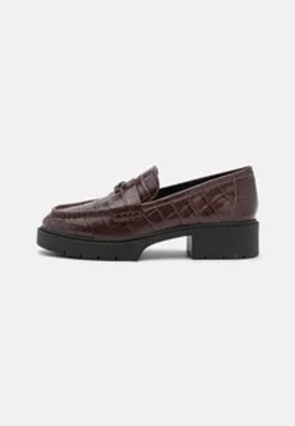 COACH EMBOSSED CROC LOAFER - Mocassins - maple/marron foncé - ZALANDO.CH