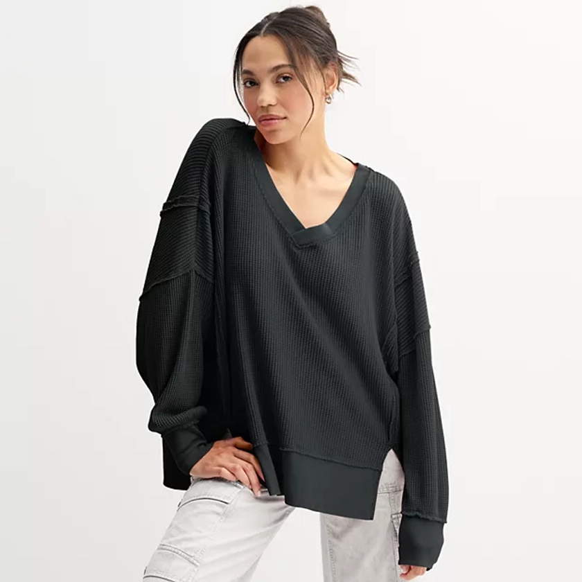 Juniors' SO® Oversized Waffle V Neck Top