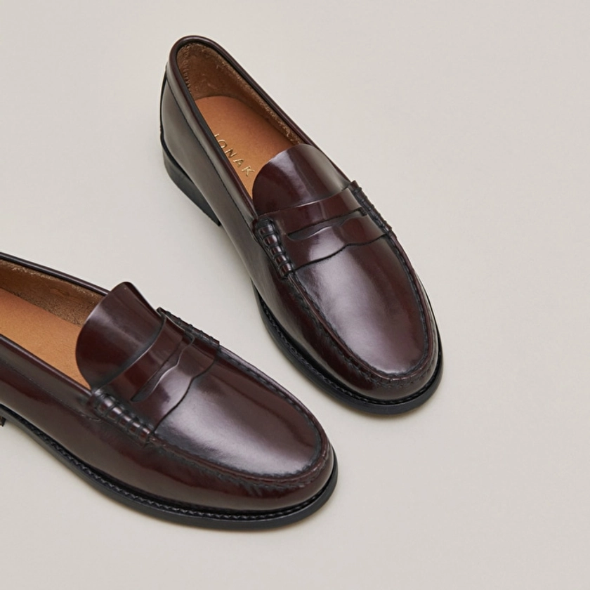 Mocassins à bouts ronds en cuir glacé bordeaux pour Femme | Jonak