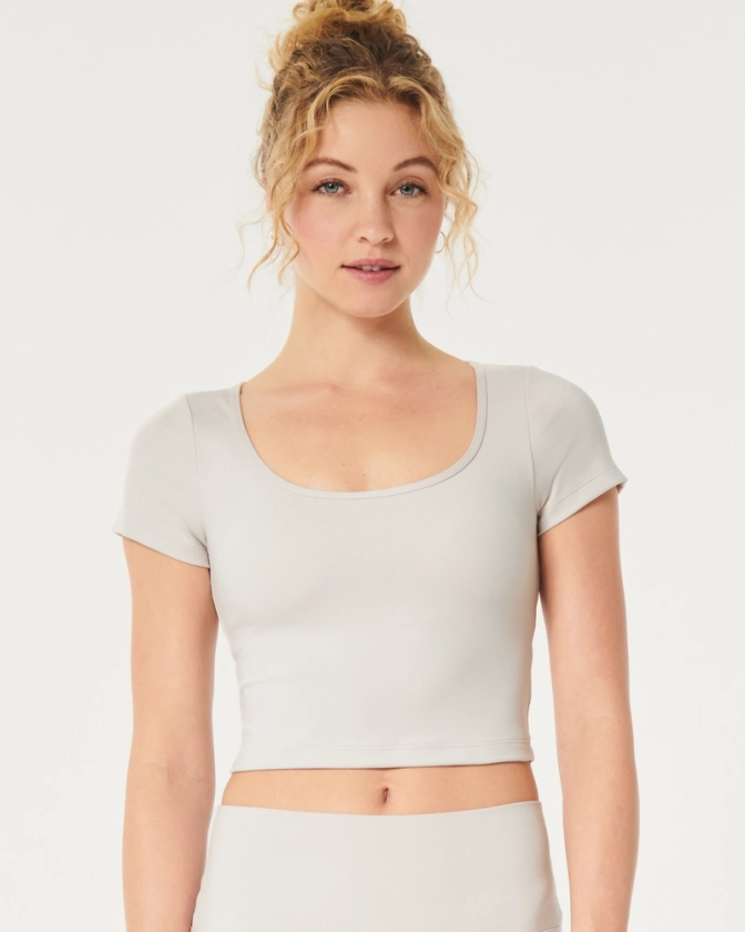Women's Gilly Hicks Active Recharge Wide-Neck T-Shirt | Women's Workout Sets | HollisterCo.com