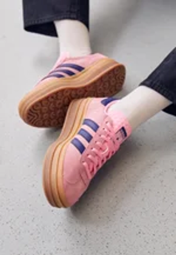 adidas Originals GAZELLE BOLD - Baskets basses - pink glow/victory blue/rose - ZALANDO.BE