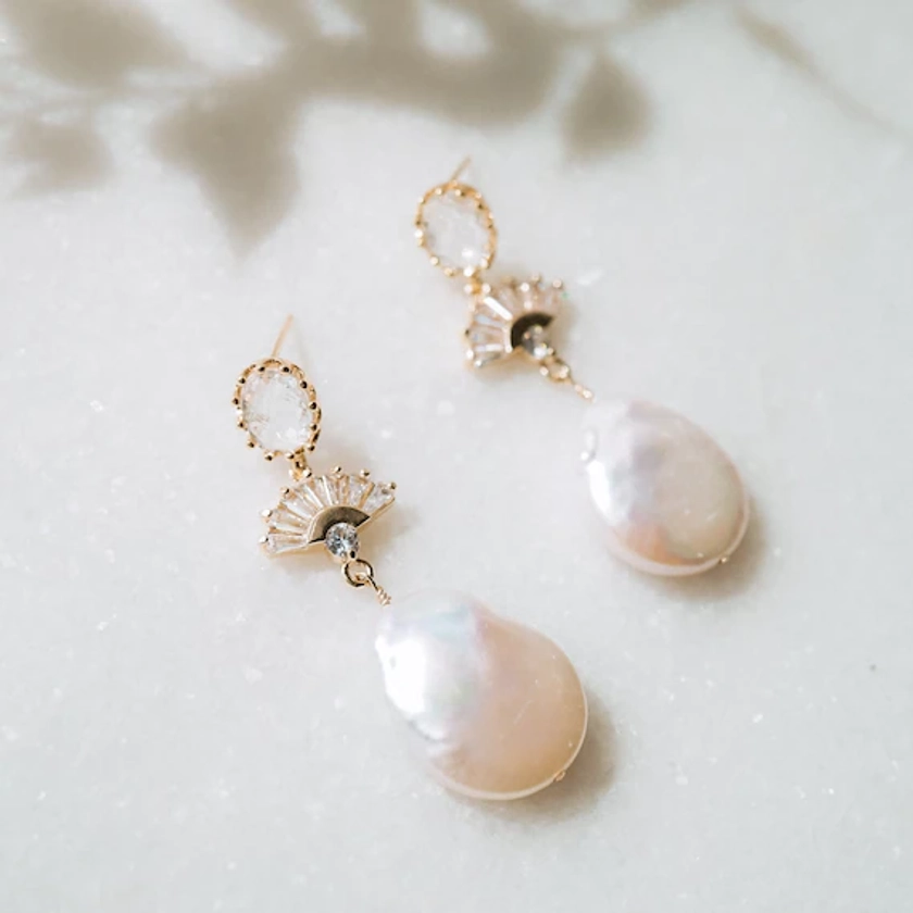Pearl Earrings, Bridal Earrings, Wedding Jewelry, Bridal Jewelry, Art Deco Earrings, Fan Earrings, Statement Earrings, Freshwater Pearls
