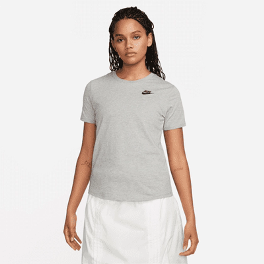 Nike Sportswear Club Essentials Women's T-Shirt