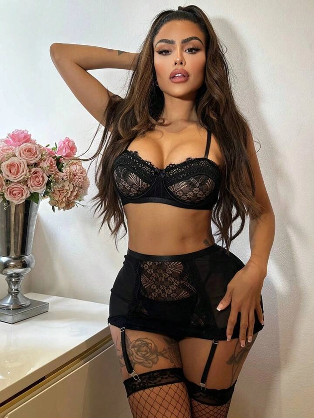 Classic Sexy Floral Lace Underwire Garter Lingerie Set