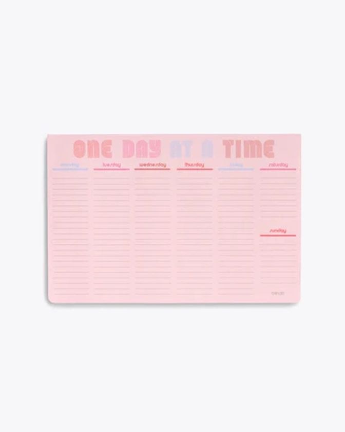 WEEK-TO-WEEK MEGA DESK NOTEPAD - ONE DAY AT A TIME