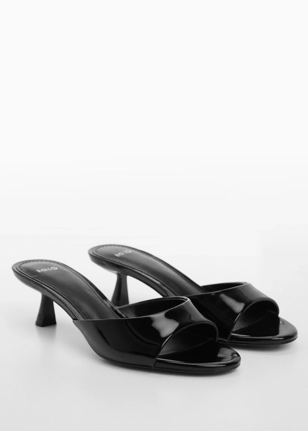 Patent leather effect heeled sandal