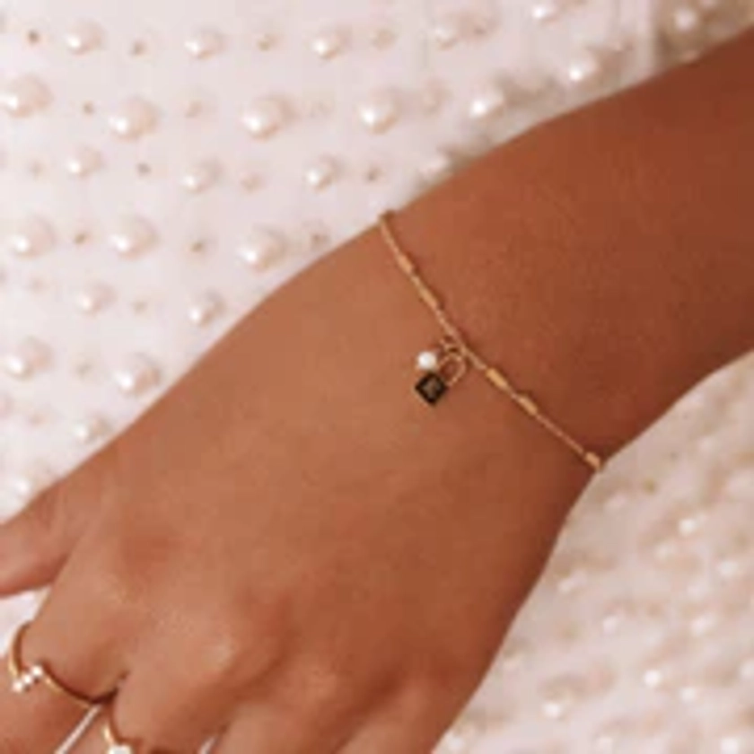 Leila - Gold or Silver Stainless Steel Padlock Bracelet